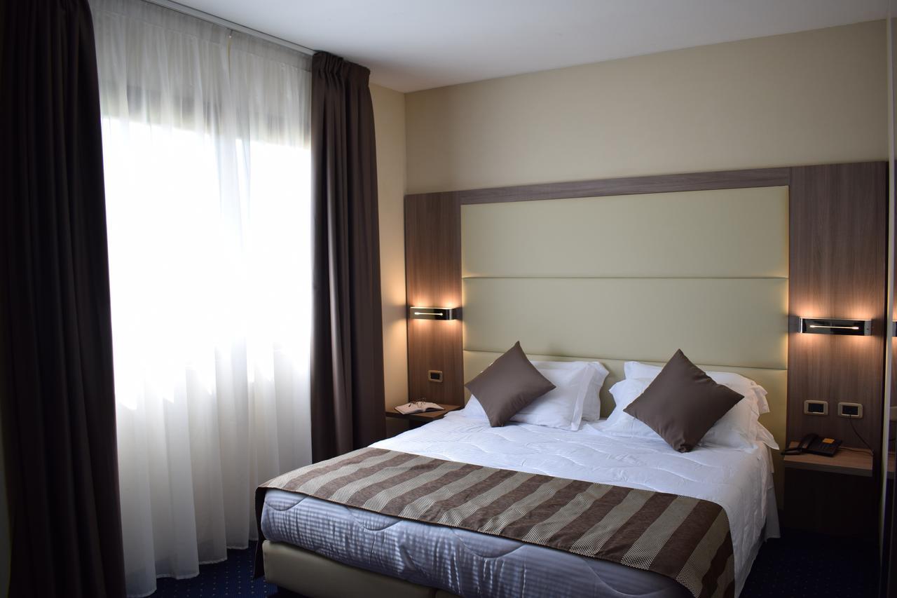 Roma Domus Hotel Ponzano Romano Eksteriør billede