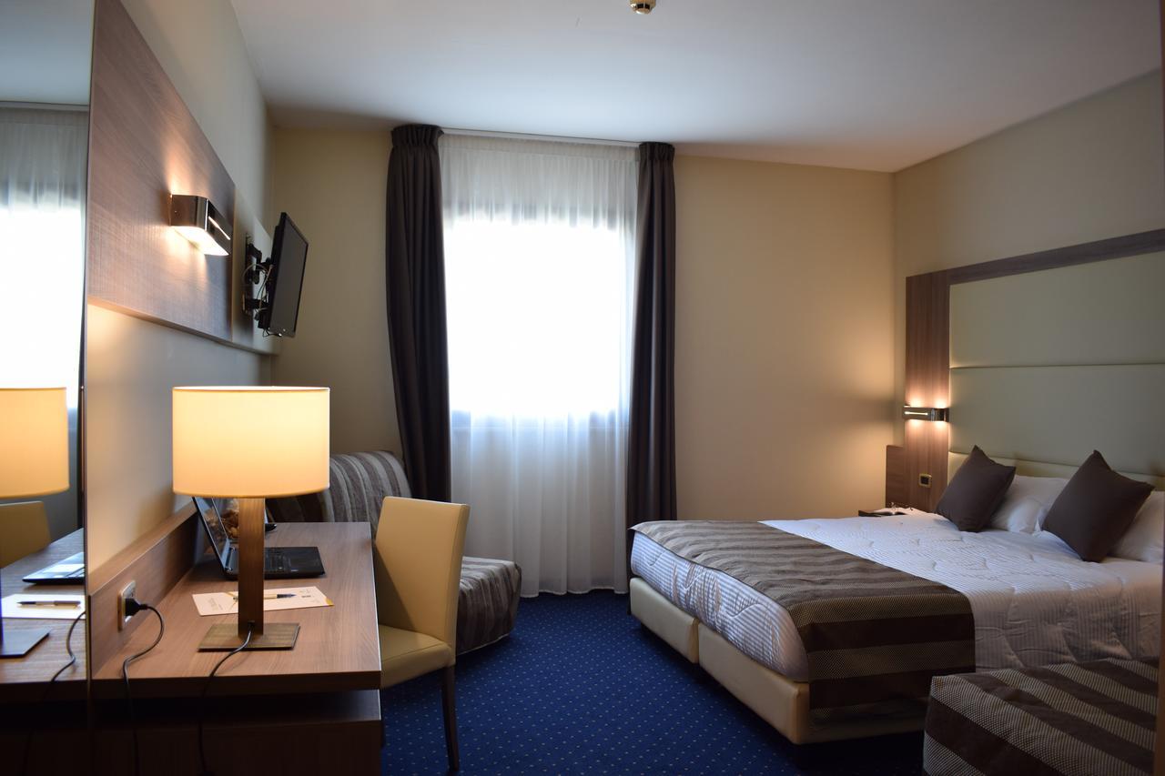Roma Domus Hotel Ponzano Romano Eksteriør billede